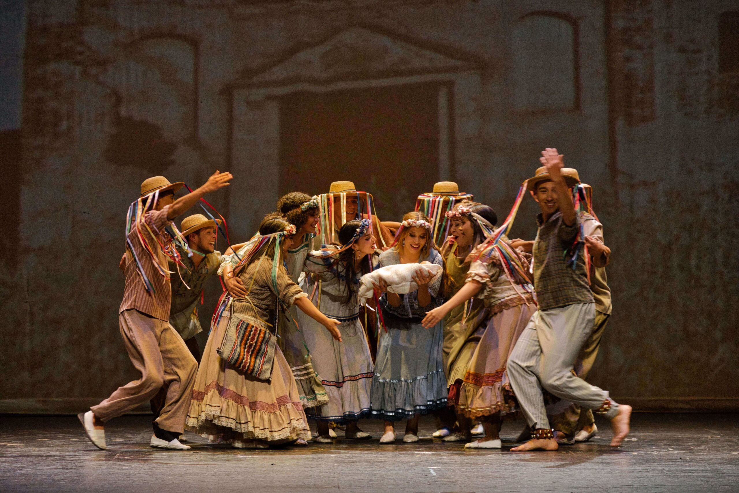 De Santander para el mundo: la Compañía Dante demuestra su talento en el Festival Internacional de Danza de la Universidad Autónoma de Querétaro – Revista Enredarte